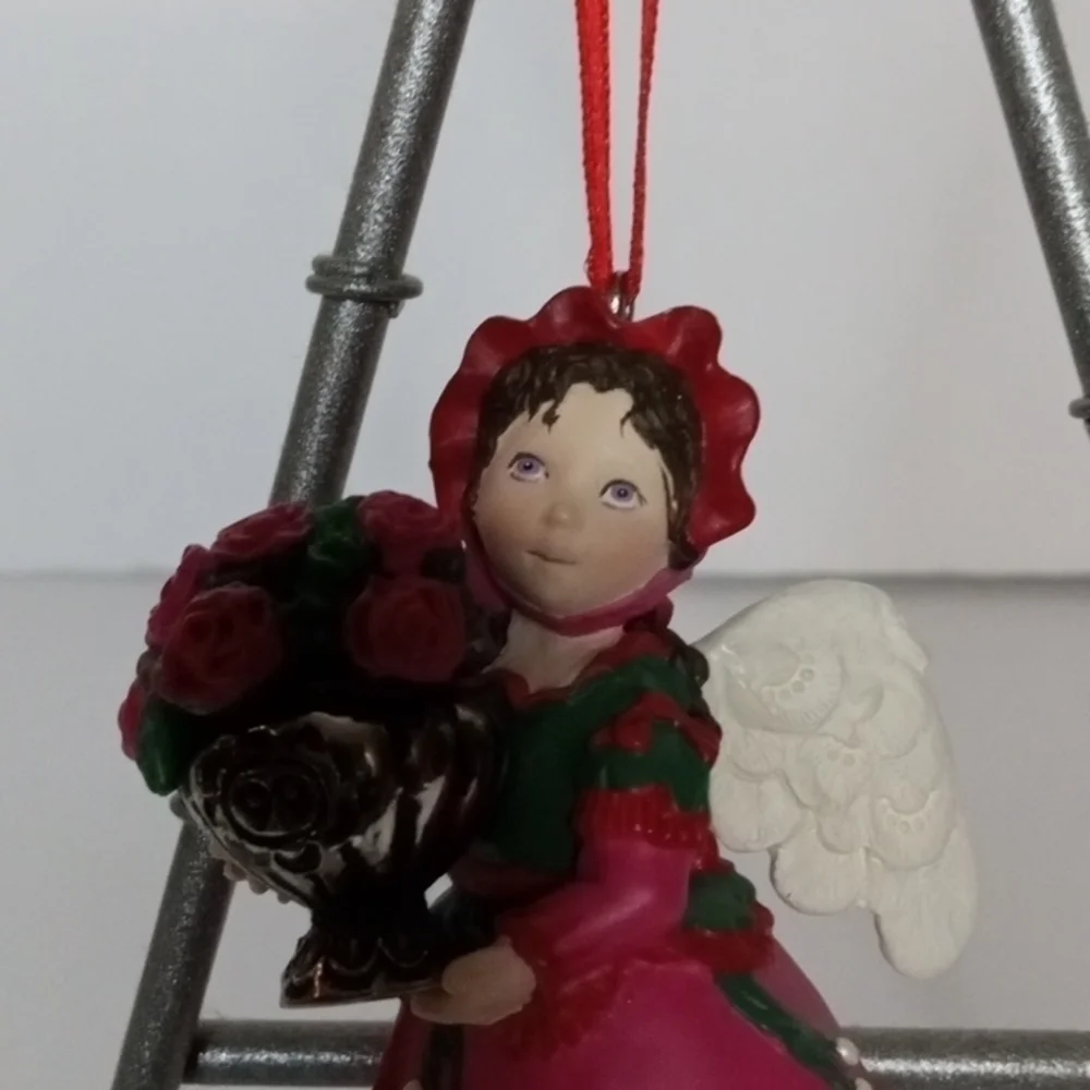 Hallmark KEEPSAKE Christmas Ornament Collector's Series - Rose Angel - 1999,